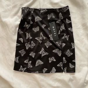 NWT Motel mini skirt butterfly print
